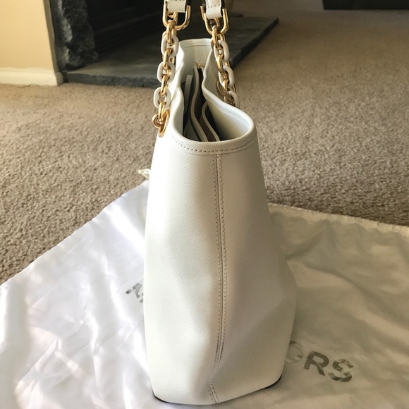 Large Michael Kors Bag - Picture 6 of 8
